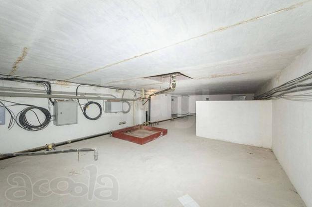 Продам дешево в центре г. Тюмень помещение под бизнес.